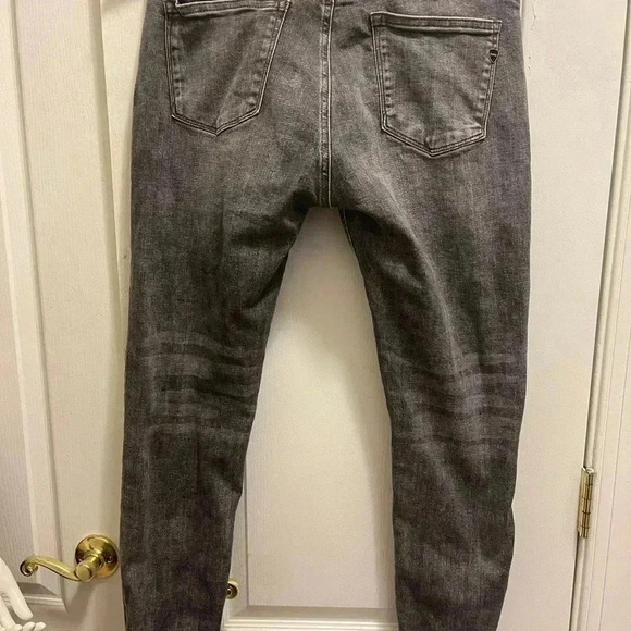 Original Zhrill Jeans Mid Rise denim cropped bottom comfortable & stylish. - Picture 5 of 15